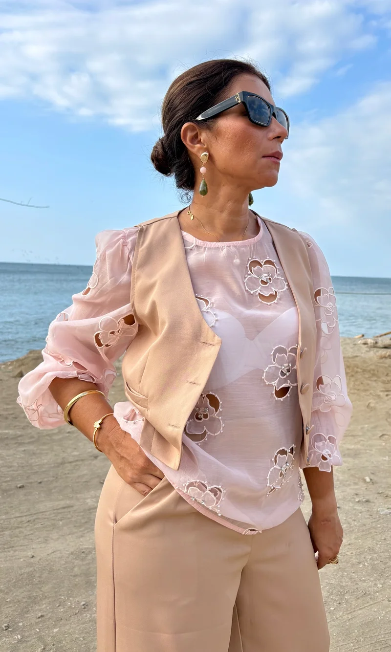 Blusa Flores Caladas — foto 3