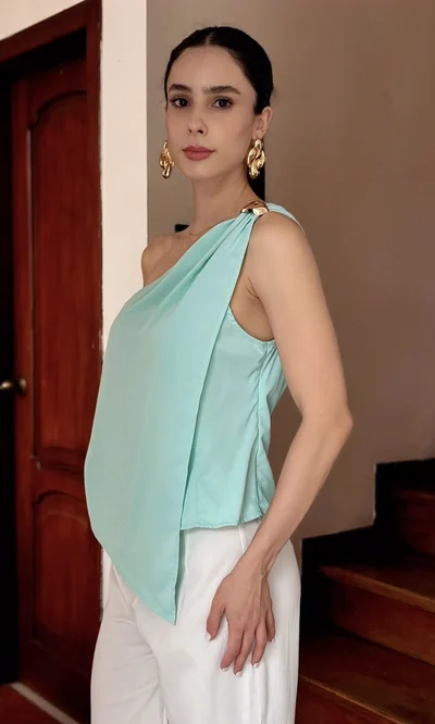 Blusa Asimétrica