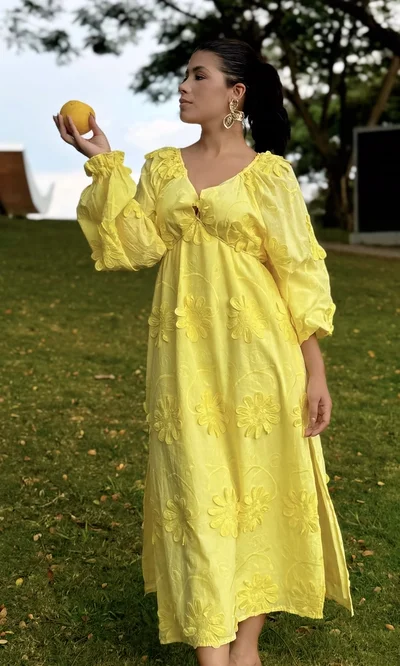 Vestido Flores Bordadas