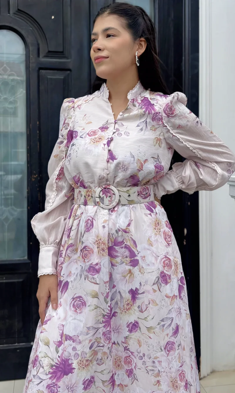 Vestido Floral Cinturón — foto 2