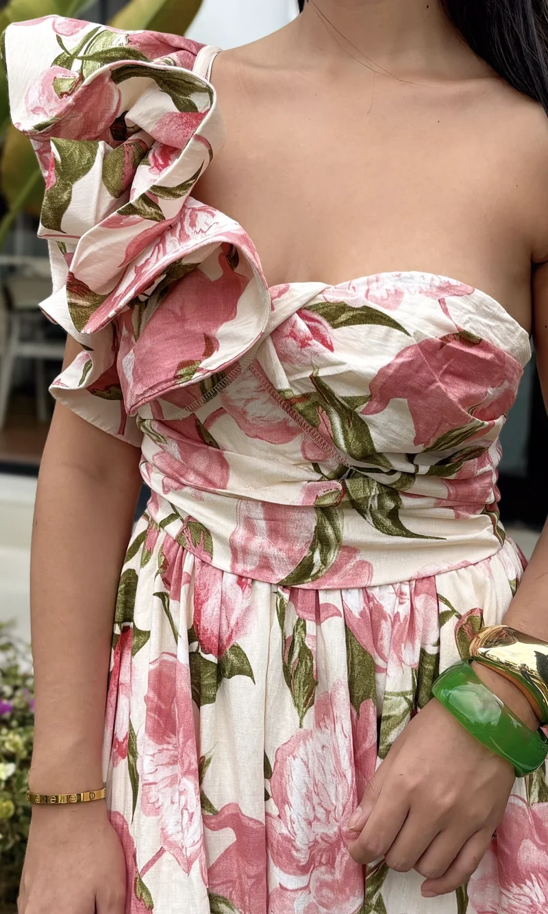 Vestido Volante Asimétrico — foto 3
